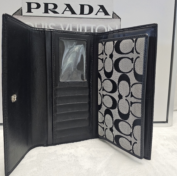 💥EUC Coach Signature Large Checkbook Wallet, Black/Gray, Canvas/Leather, - Picture 4 of 8